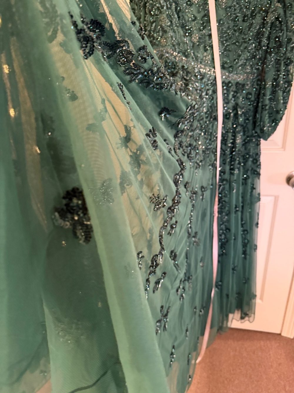 MAC DUGGAL
Green Embellished V Neck 3/4 Sleeve A Line Gown - Picture 9 of 13